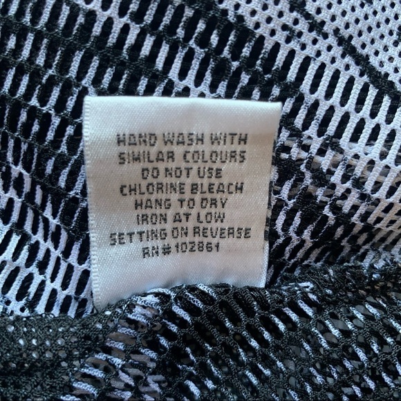 Dor Dor Bell Sleeve Mesh Swimsuit Cover - Picture 3 of 9